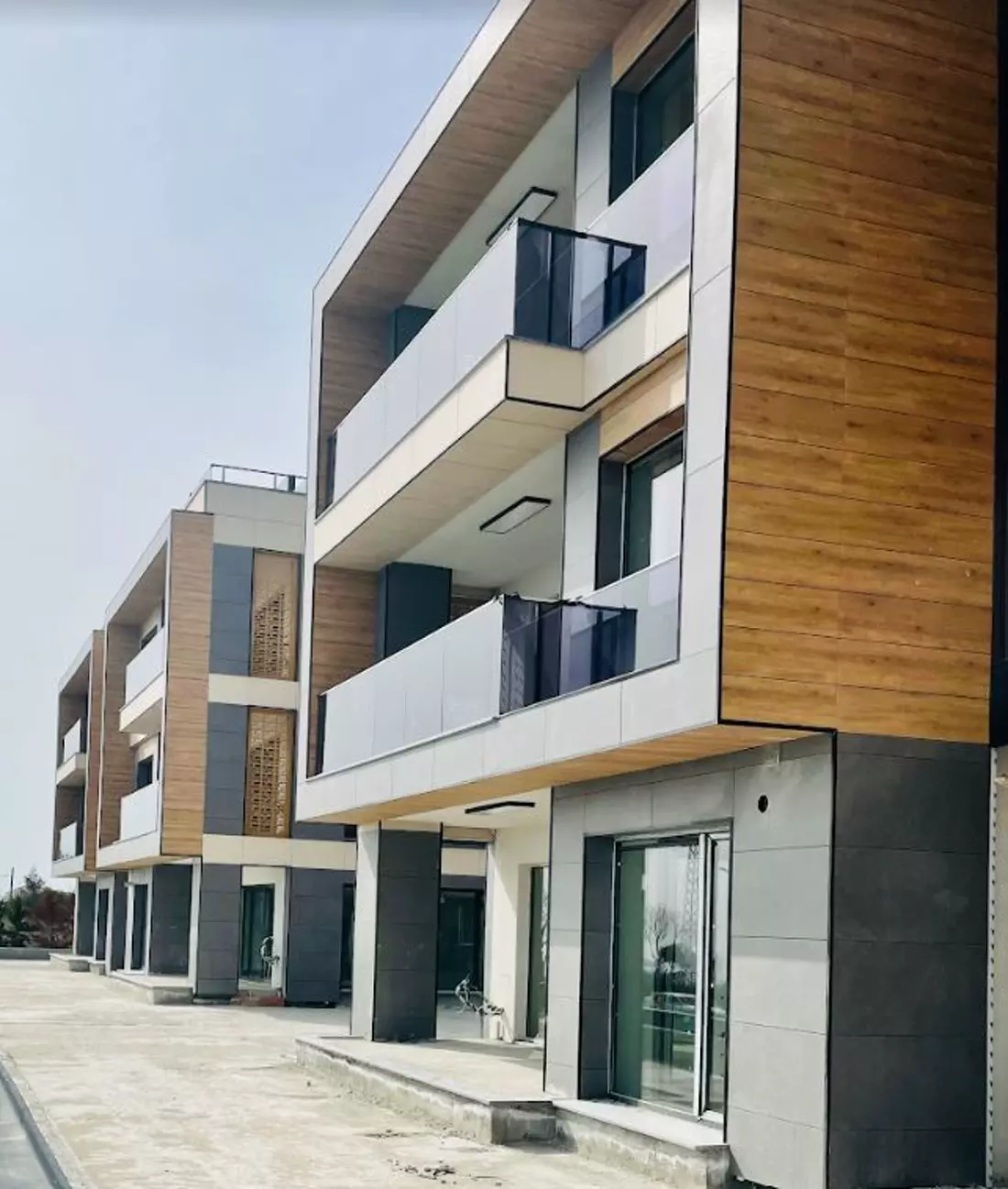 Modern Duplex Apartments With Fascinating Sea View in Beylikduzu