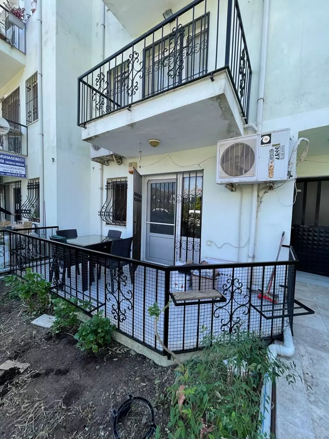 2+1 Ground Floor Apartment For Sale In Fethıye In City Centre