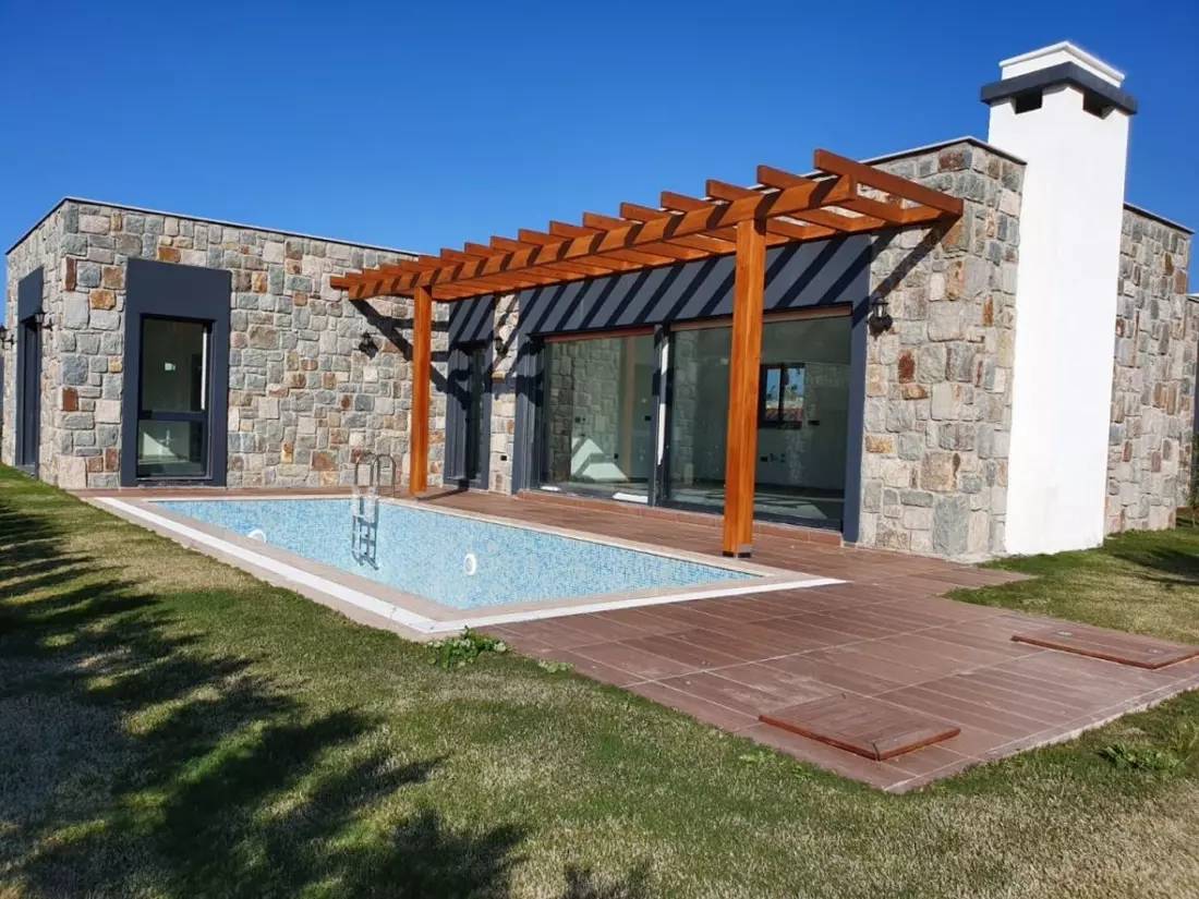 3+1 DETACHED VILLA FOR SALE WITH A PRIVATE POOL  IN KUCUKBUK BODRUM