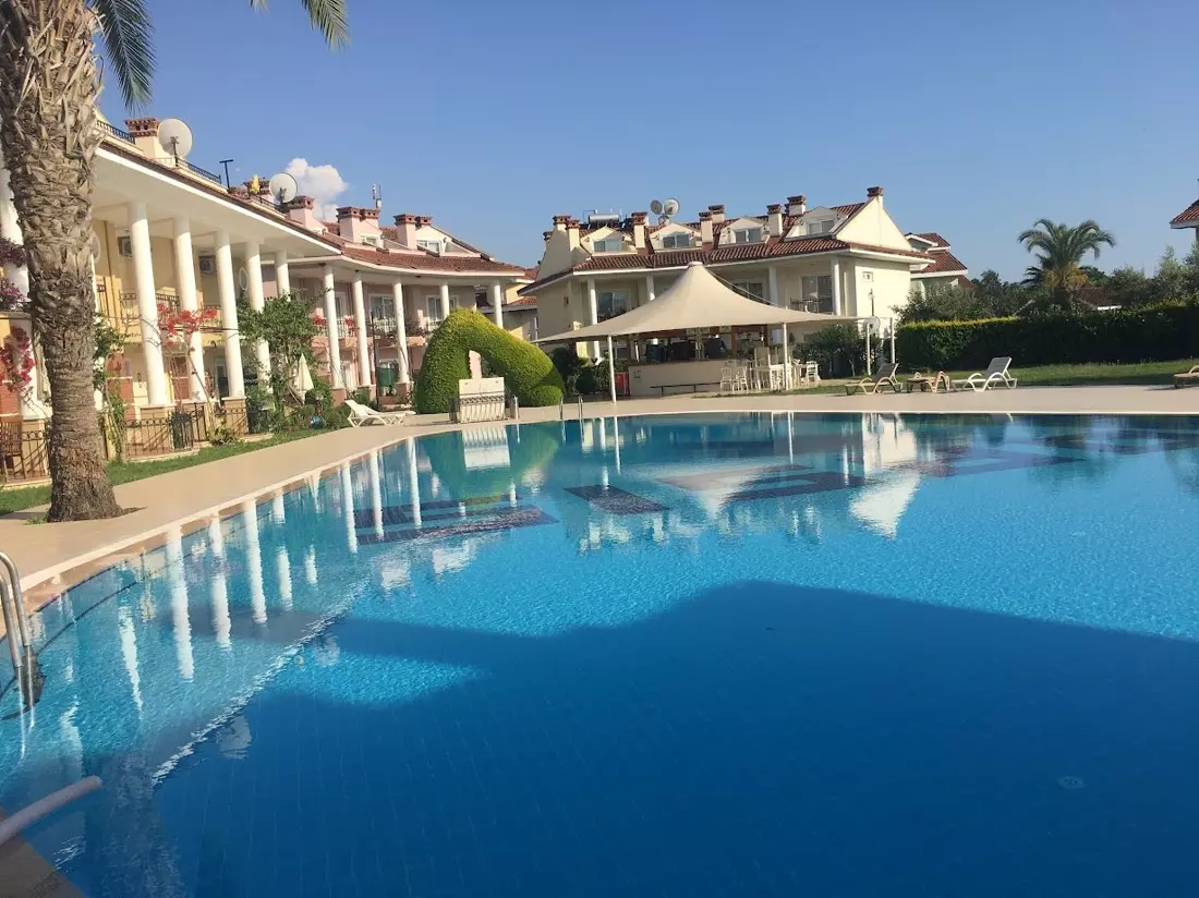 Furnished 3+1 in a Complex with a Swimming Pool in Yanıklar
