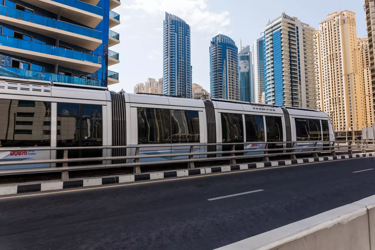 Dubai Metro Guide
