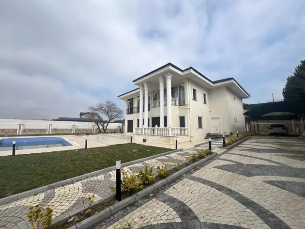 Exquisite Luxury Villa at Valuable Compound in Buyukcekmece