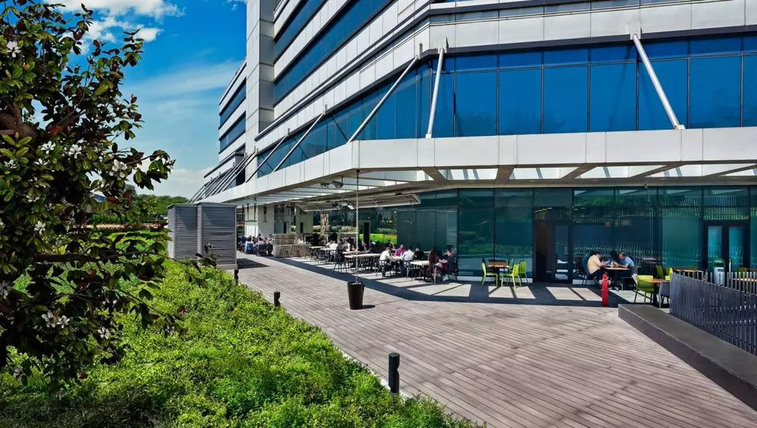 Full Floor Office or Restaurant with Bosphorus View Terrace in Tower