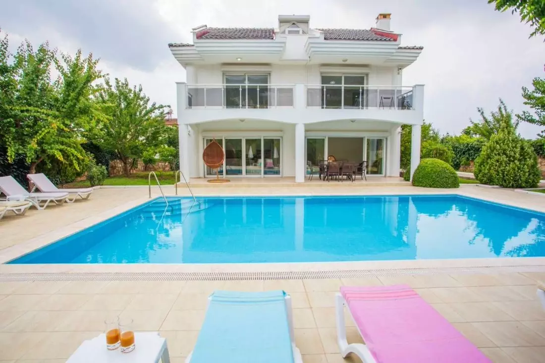 DETACHED VILLA WITH PRIVATE POOL AND PRIVATE GARDEN FOR SALE IN FETHIYE OVACIK