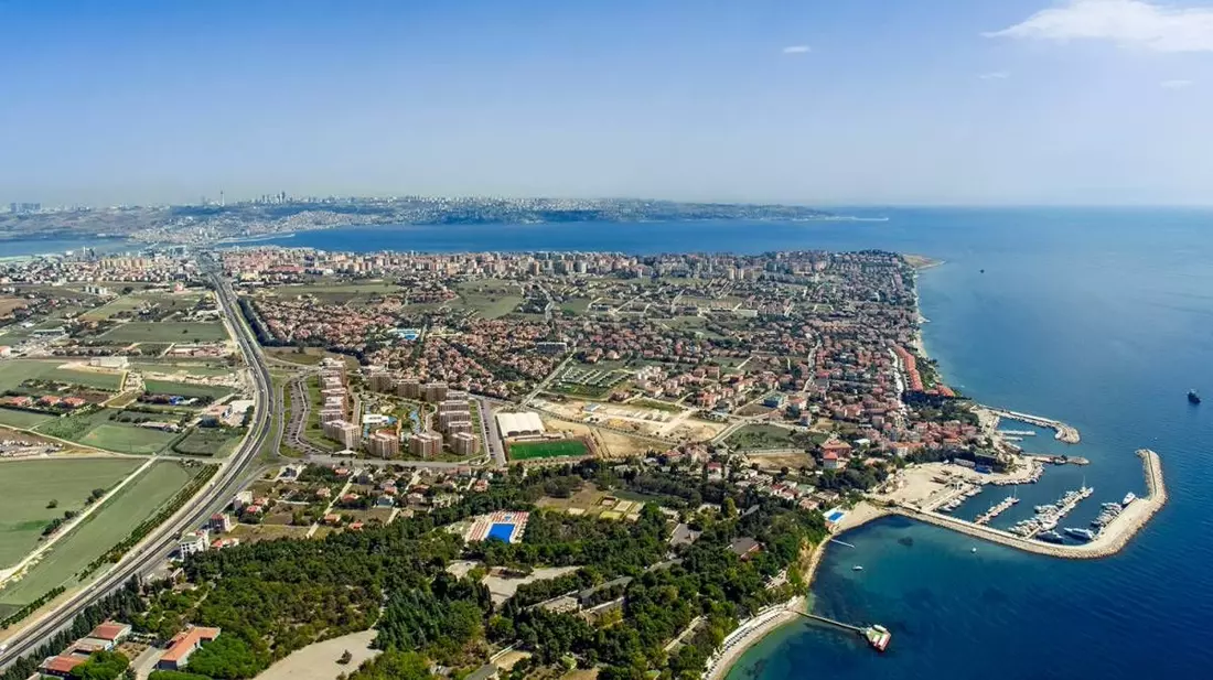 Seafront Marina Smart Homes Near E5 Highway in İstanbul