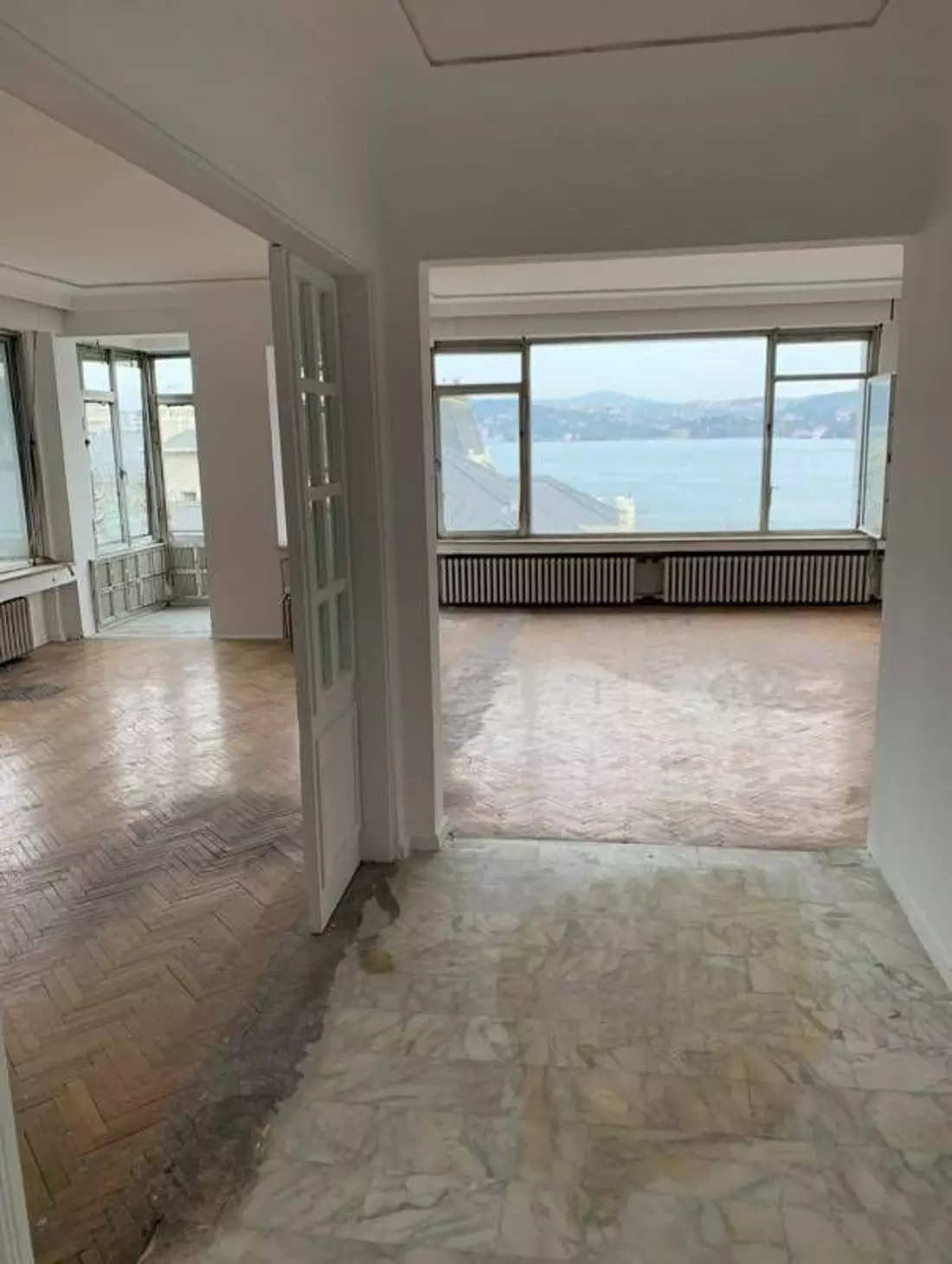 Mansion Flat Awesome Sea View & Central Location in Bebek
