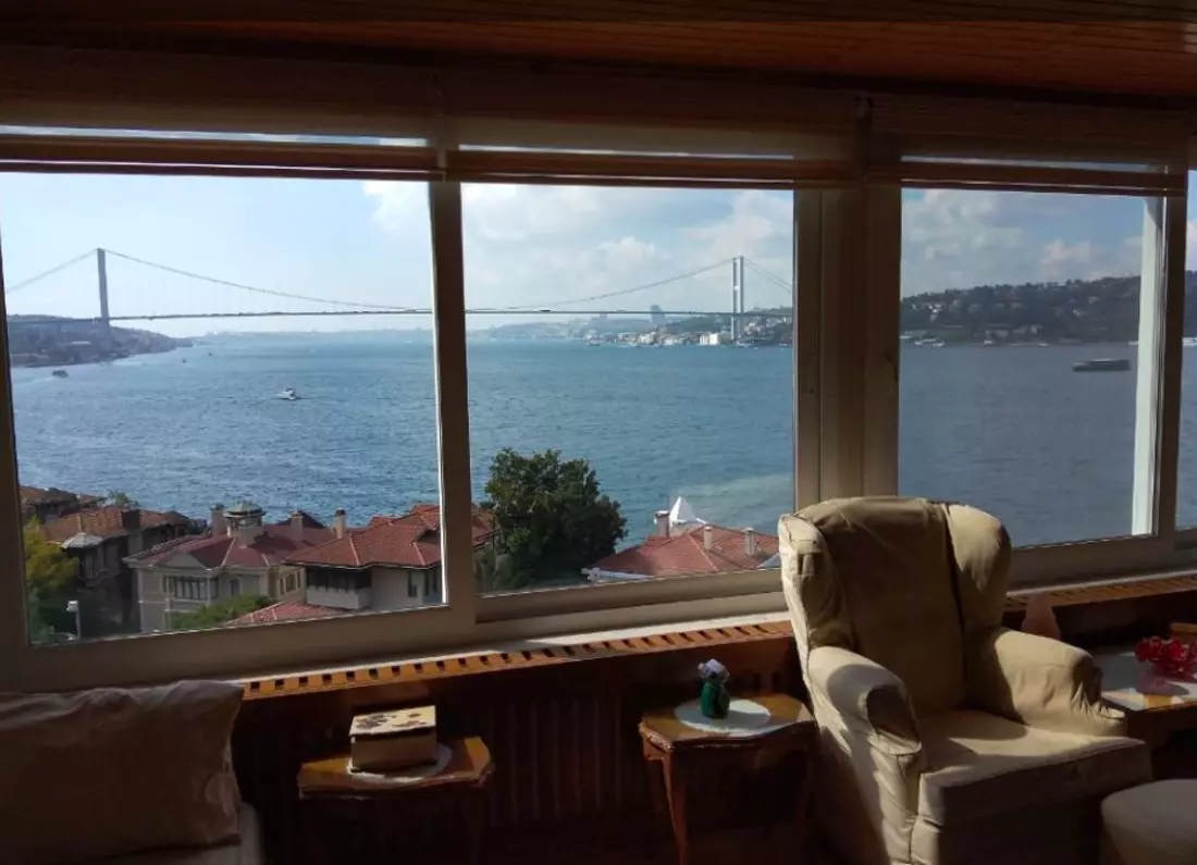 Road Mansion With Corner Bosphorus View in Uskudar