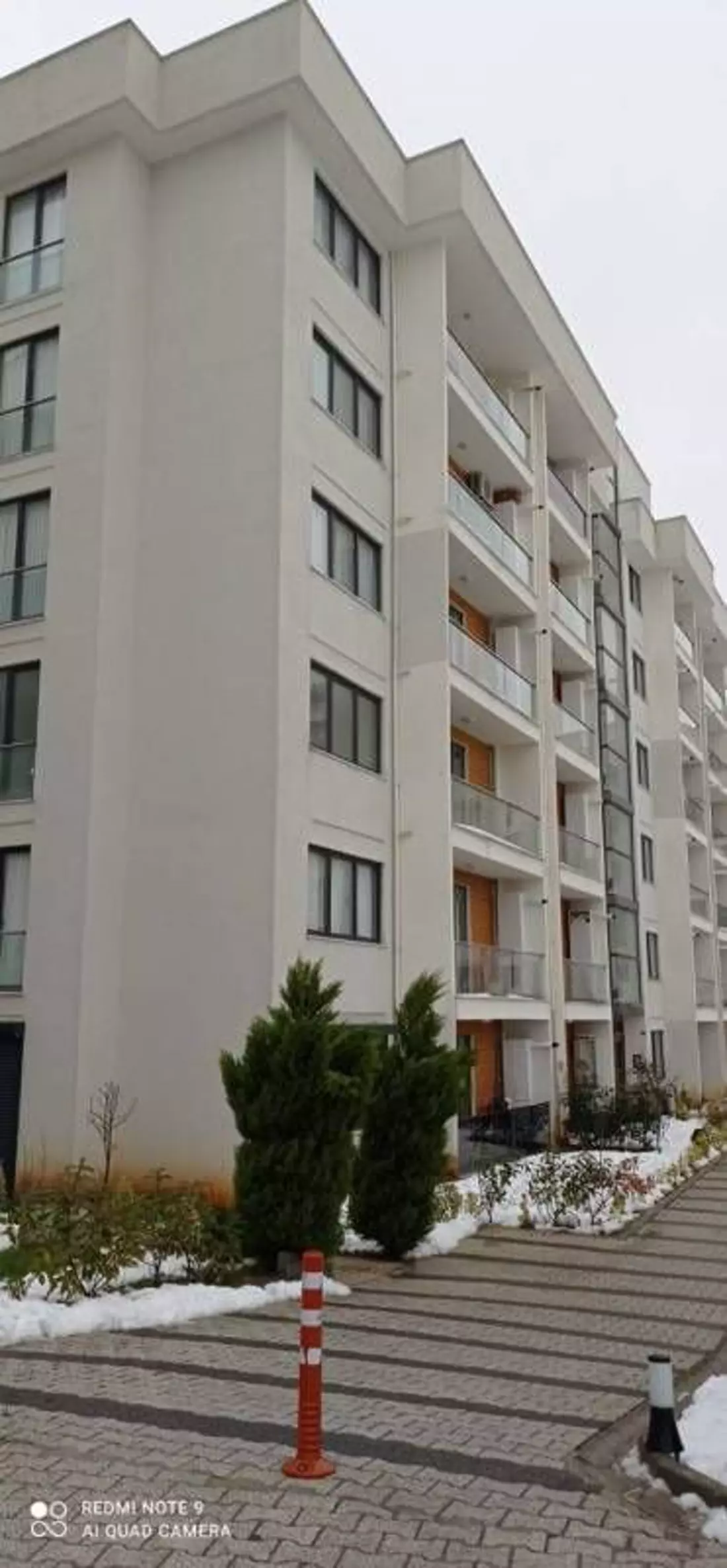 Opportunity 1+1 apartment in the developing Aydın region of Tuzla.