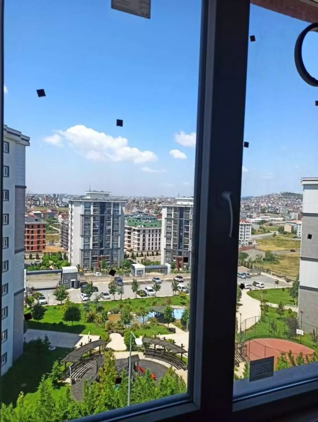 2+1 Apartment For Sale In Sultanbeyli Istanbul