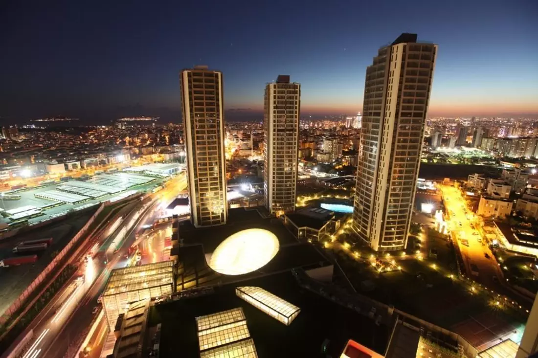 Prince Islands' View Atasehir Apartments within Shopping Complex in Istanbul